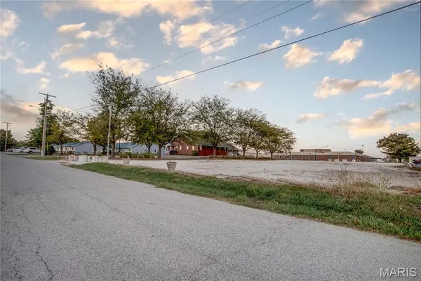 $75,000 | 1120 South Liberty Street, Jerseyville, IL 62052