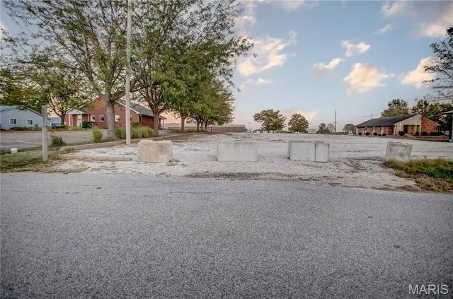 $75,000 | 1120 South Liberty Street, Jerseyville, IL 62052