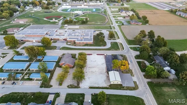 $75,000 | 1120 South Liberty Street, Jerseyville, IL 62052