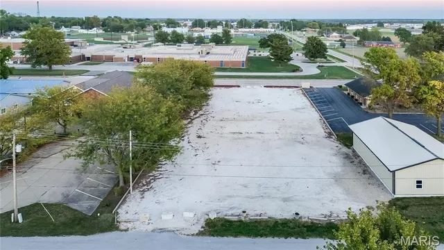 $75,000 | 1120 South Liberty Street, Jerseyville, IL 62052