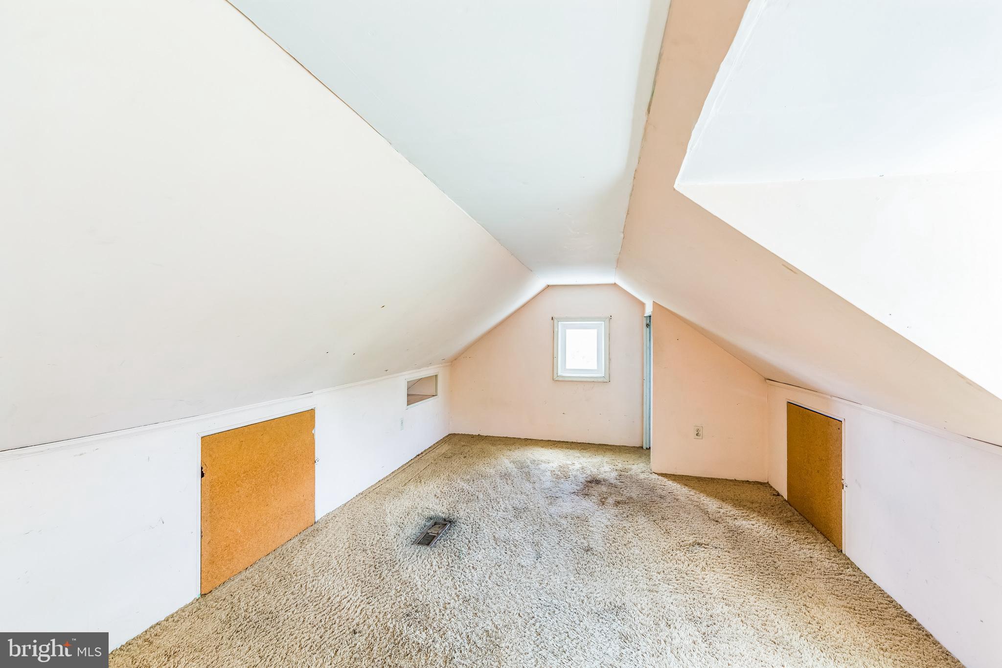 320 Overhill Road Wayne, PA 19087 - Photo 26 of 38 3rd Floor walk up room