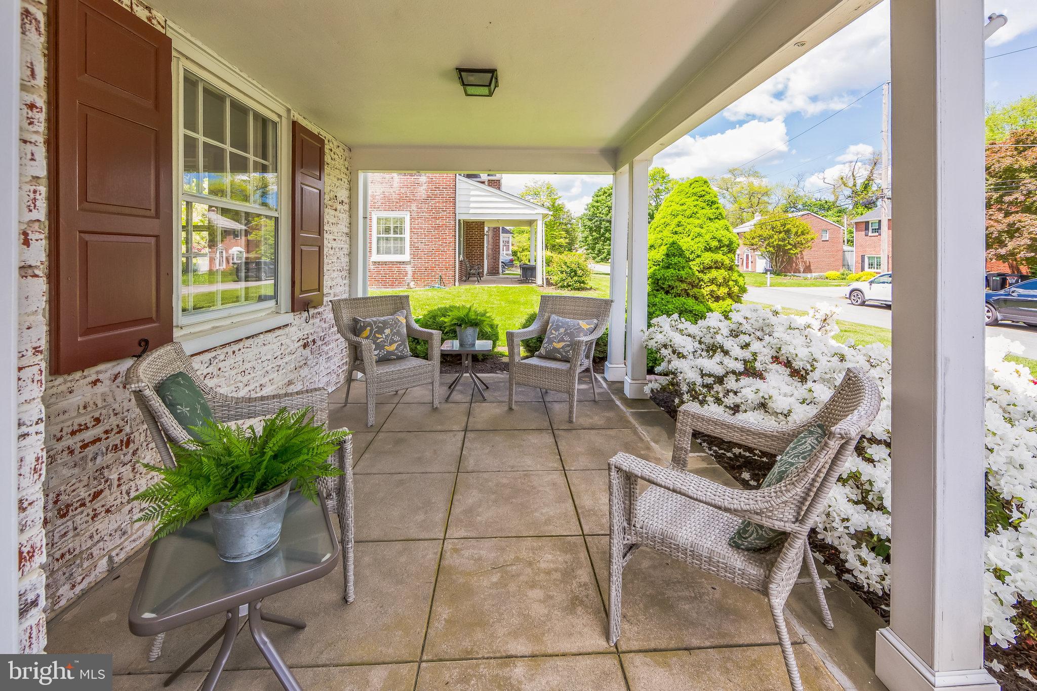 320 Overhill Road Wayne, PA 19087 - Photo 4 of 38 Front Porch