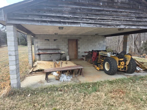 $400,000 | 14 Lakestone Road, Union Hall, VA 24176