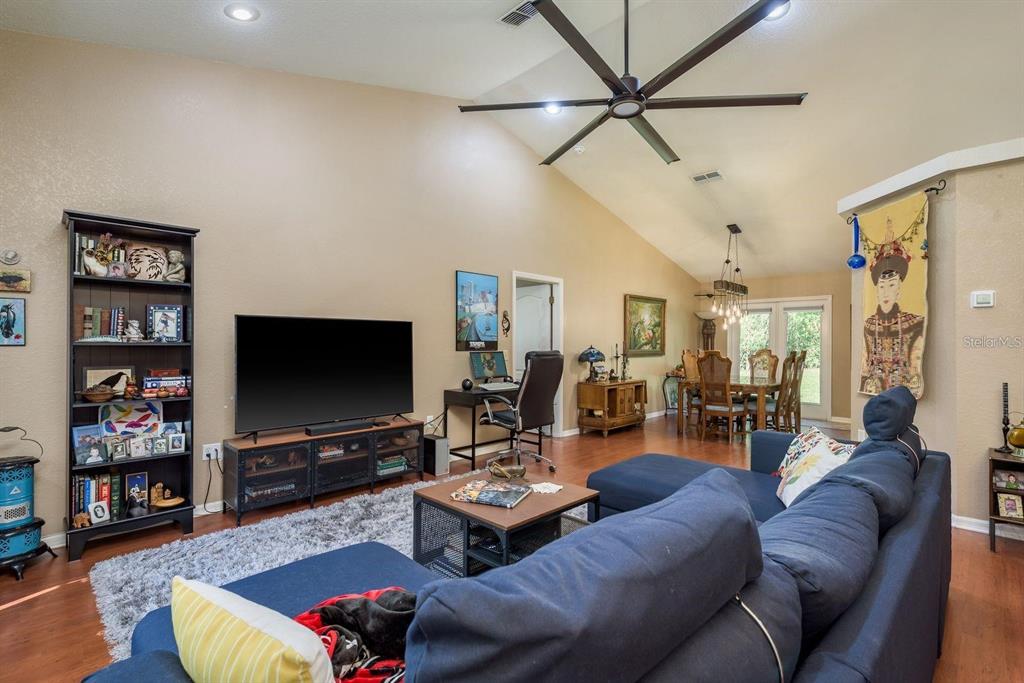 7182 Griffin Road Brooksville, FL 34601 - Photo 9 of 29