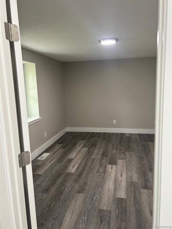 1193 North Oak Road Davison, MI 48423 - Photo 13 of 23