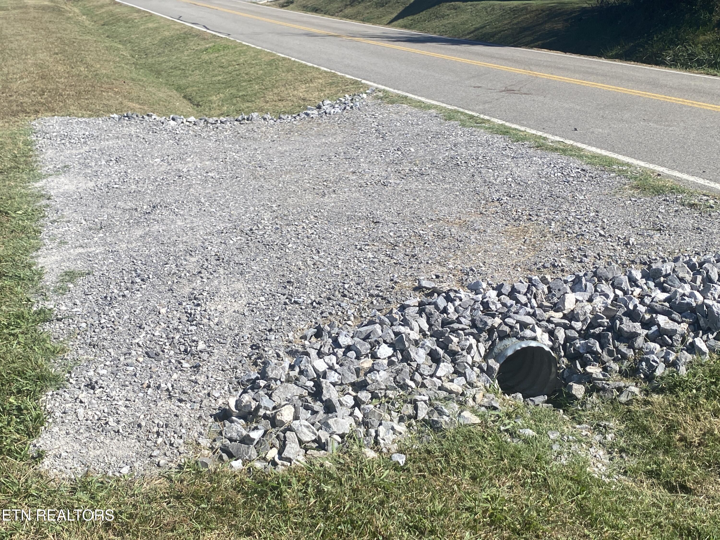 3750 Sinking Creek Road Greenback, TN 37742 - Photo 4 of 18 IMG_3669