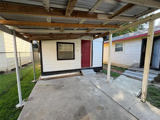 $1,350 | 5234 Claremont Street, Houston, TX 77023