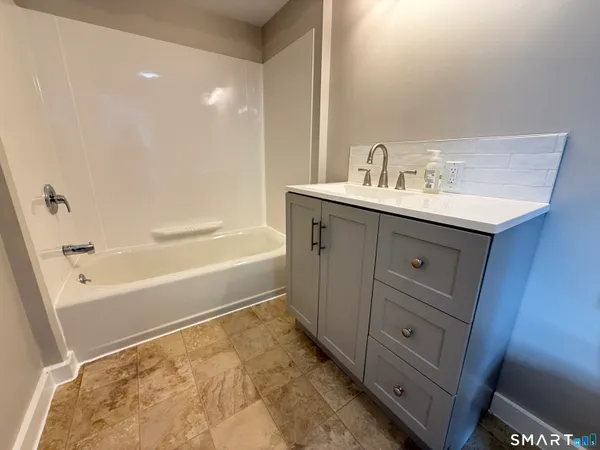 $2,450 | 3 Yost Street, Unit 2, Norwalk, CT 06854