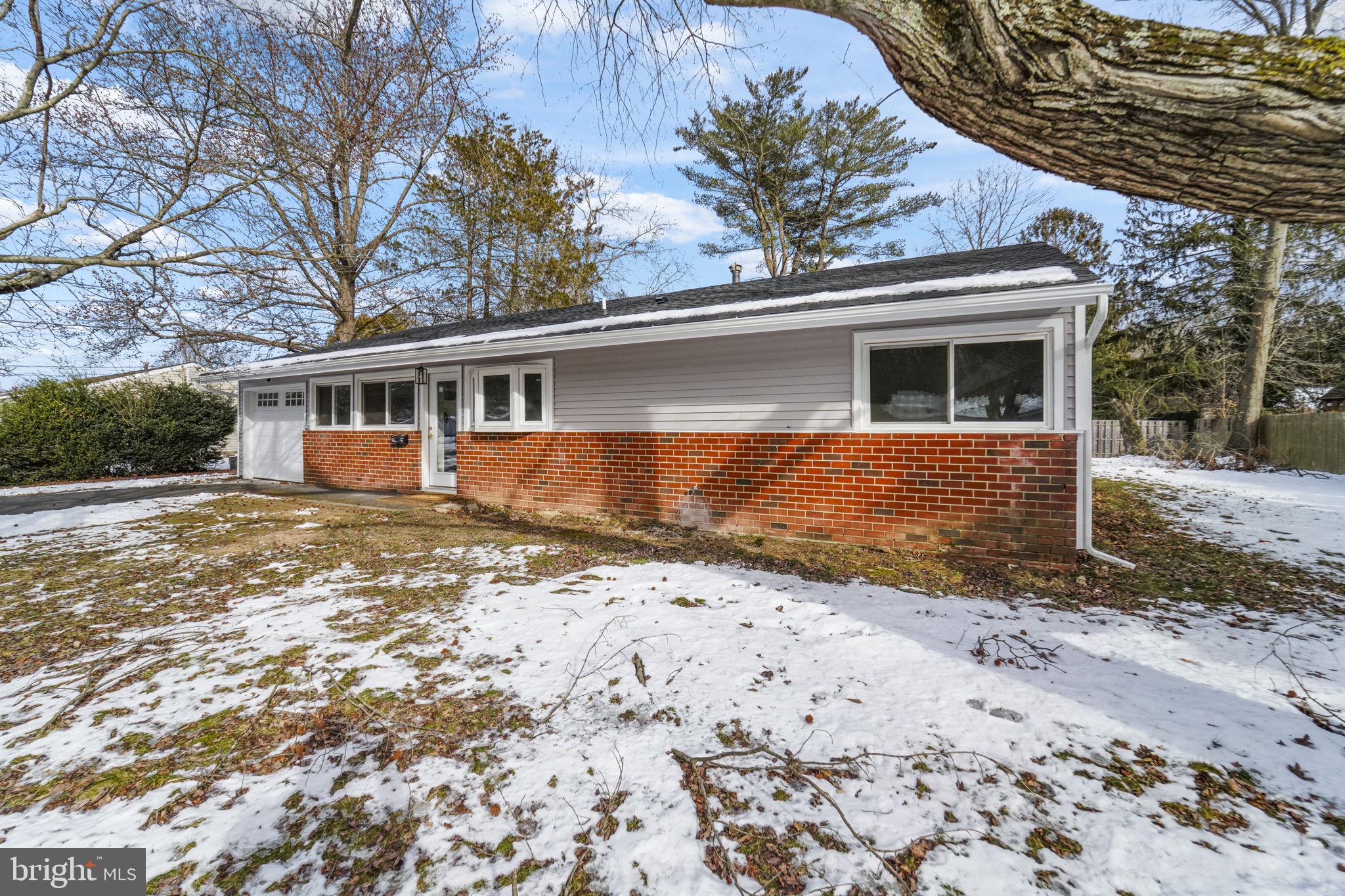 20 Stockton Road Kendall Park, NJ 08824 - Photo 3 of 35