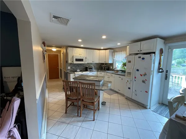 $479,900 | 14 Beatrice Avenue, Warwick, RI 02889