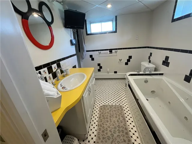 $499,900 | 14 Beatrice Avenue, Warwick, RI 02889