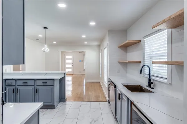 $2,450 | 6331 Military Parkway, Dallas, TX 75227