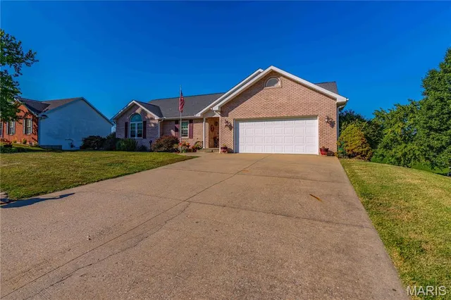 $349,900 | 2342 Alpine Drive, Jackson, MO 63755
