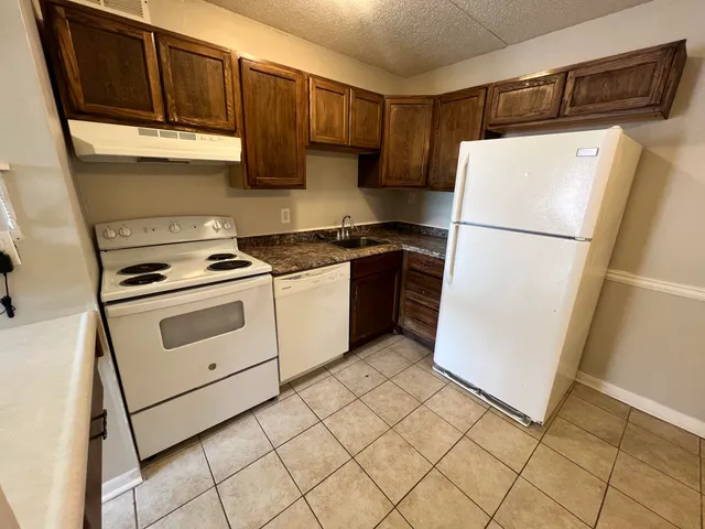 $825 | 915 South Seminole Drive, Unit 17, Chattanooga, TN 37412