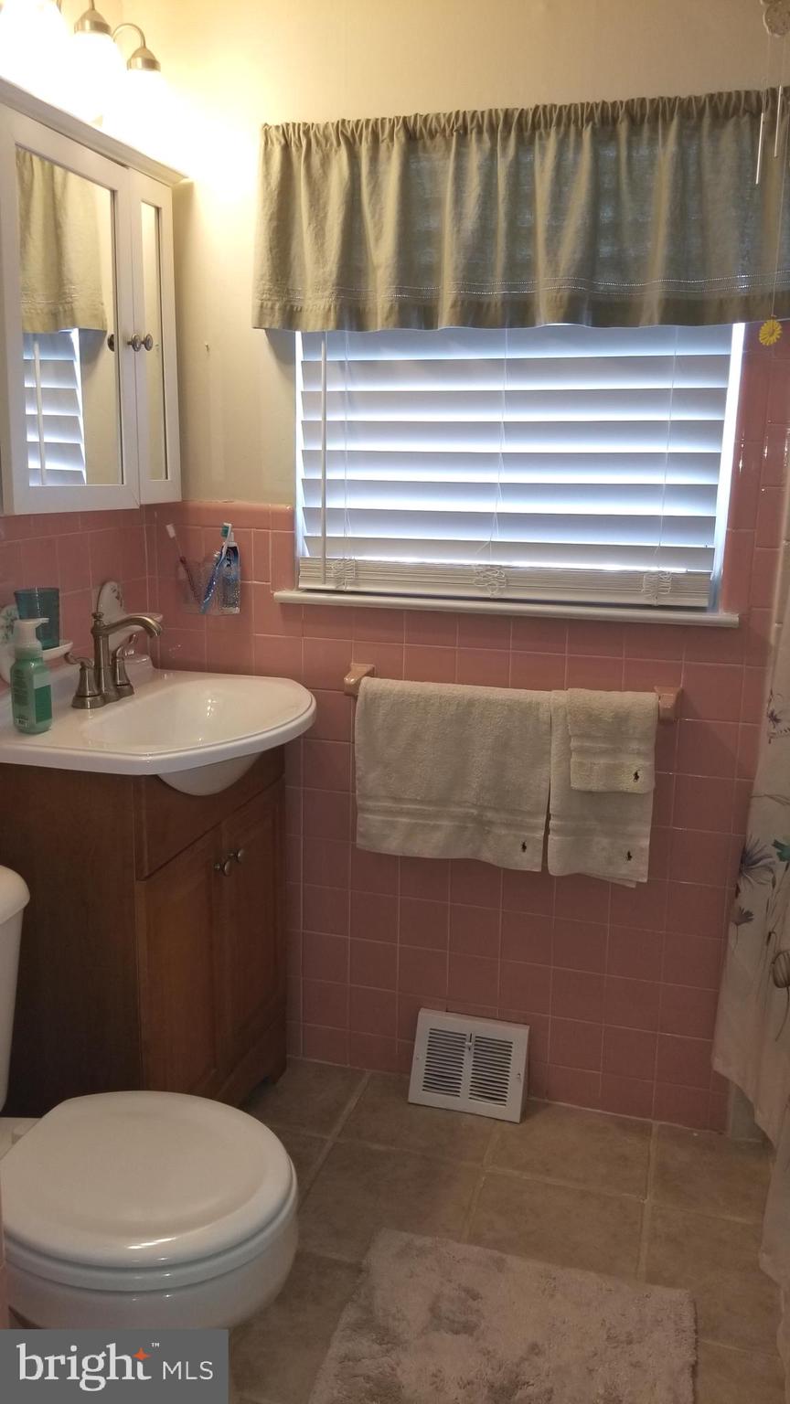 2830 Michael Road Philadelphia, PA 19152 - Photo 11 of 17 Gallery Image 11