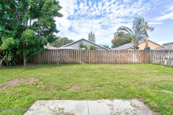 $2,400 | 8006 Bracken Lane, Melbourne, FL 32940