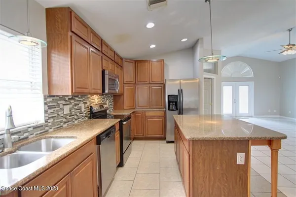 $2,400 | 8006 Bracken Lane, Melbourne, FL 32940