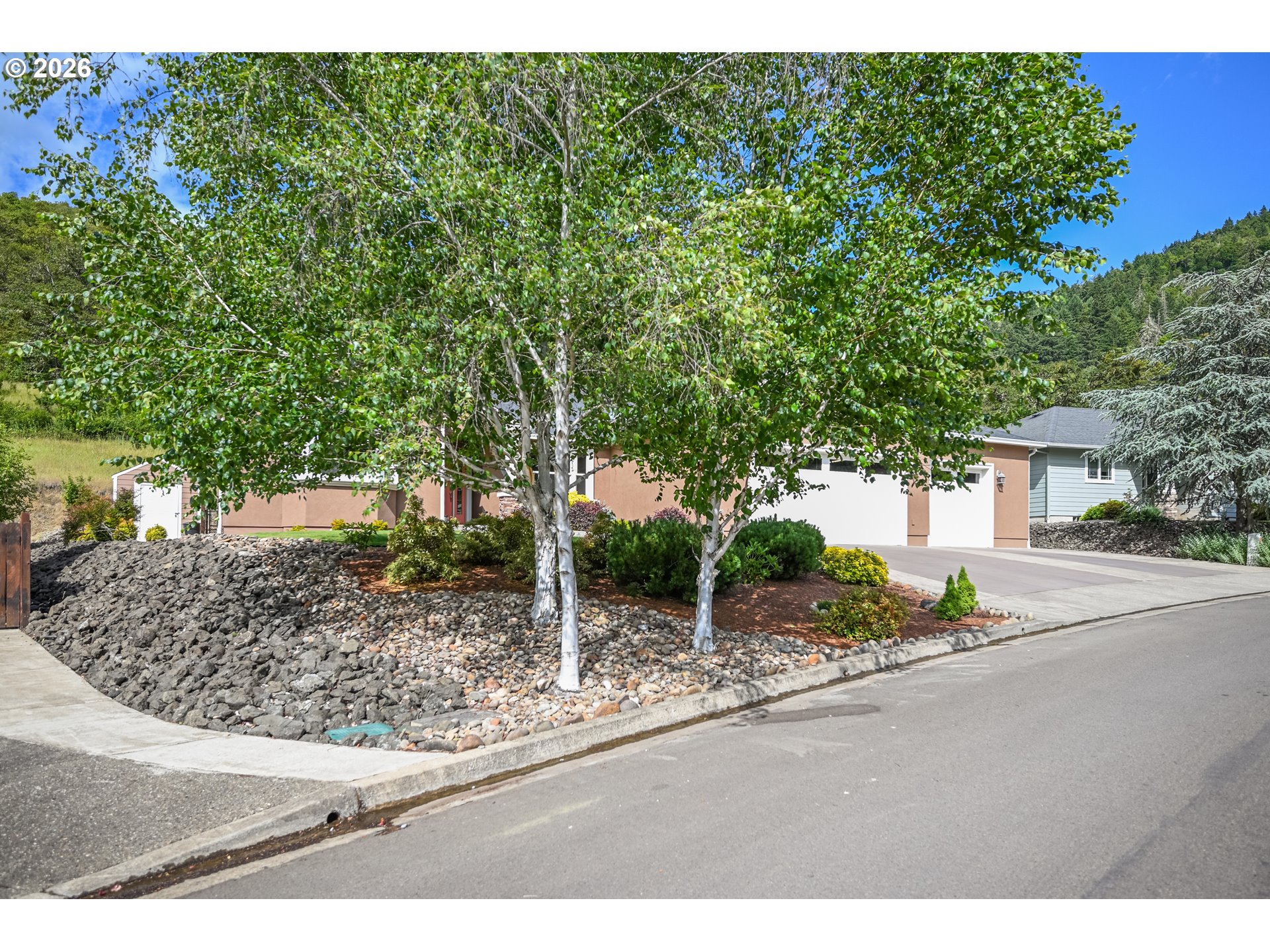 411 Oak Valley Loop Winchester, OR 97495 - Photo 36 of 45