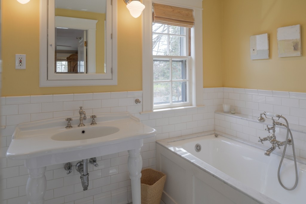 47 Morton Road Swampscott, MA 01907 - Photo 17 of 30 Gallery Image 17