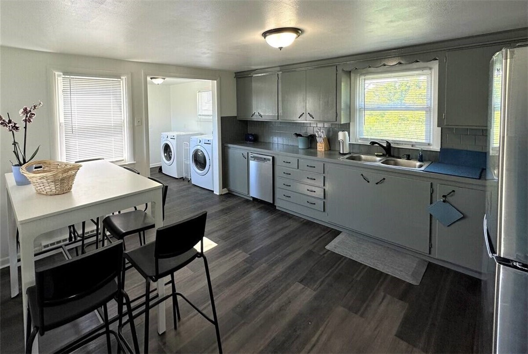 13 Ocean View Drive Narragansett, RI 02882 - Photo 3 of 13