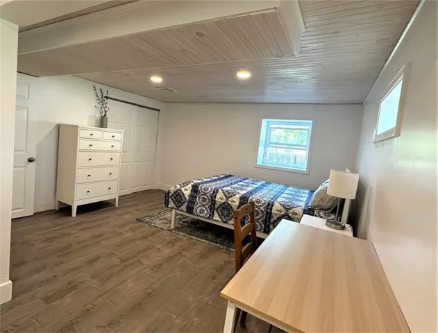 $2,850 | 13 Ocean View Drive, Narragansett, RI 02882