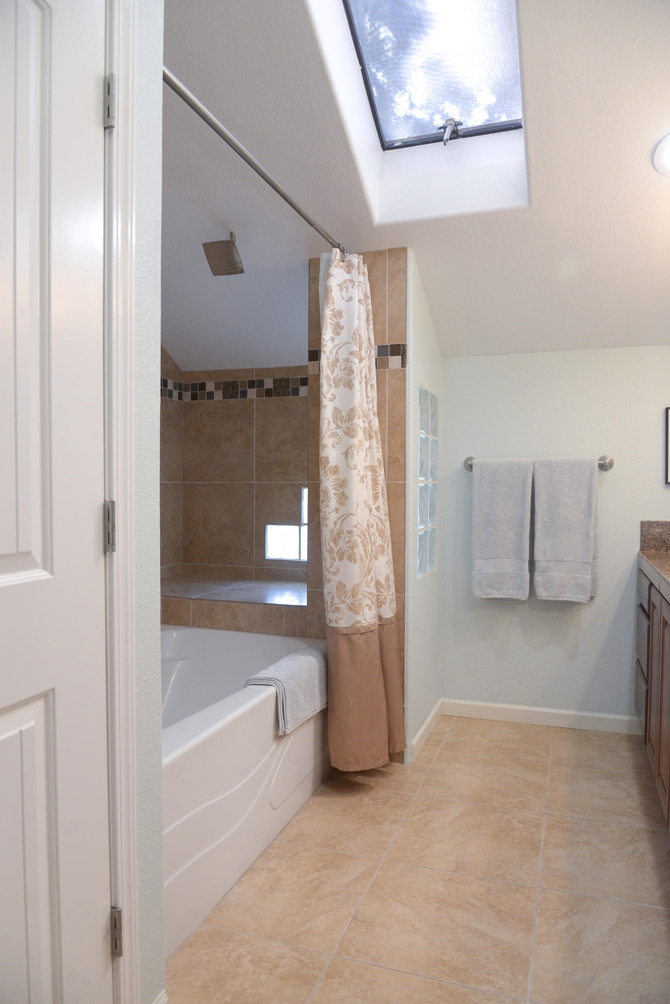 3055 Brent Road Redding, CA 96002 - Photo 32 of 68 DawnyaJonesPhotography-18
