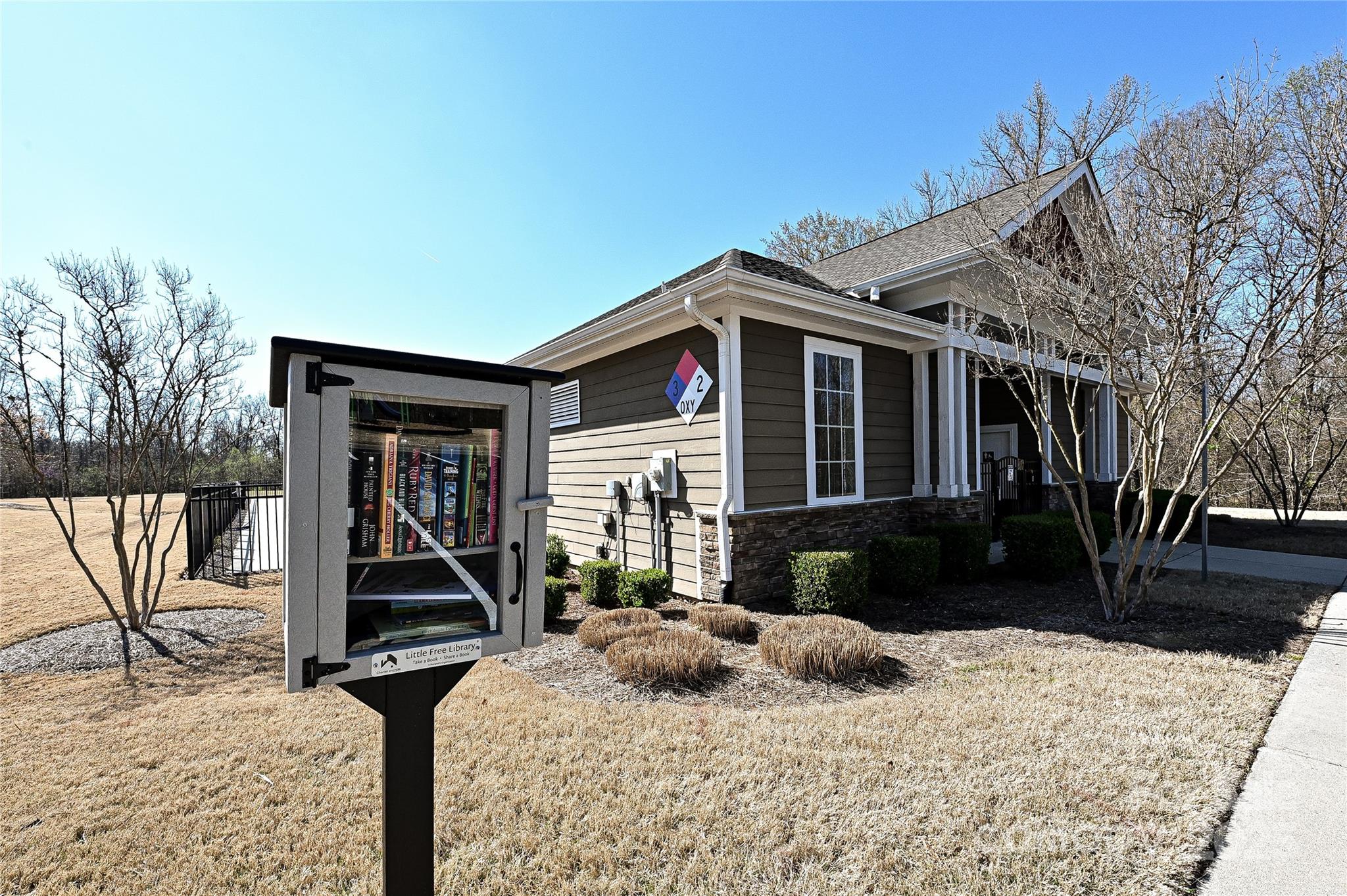 9895 Travertine Trail Davidson, NC 28036 - Photo 48 of 48 a front view of a house with garden