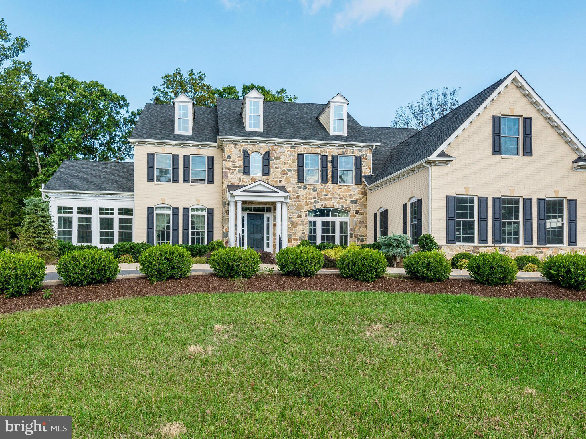 1667 Hunting Crest Way Vienna, VA 22182 - Photo 1 of 30 Exterior (Front)