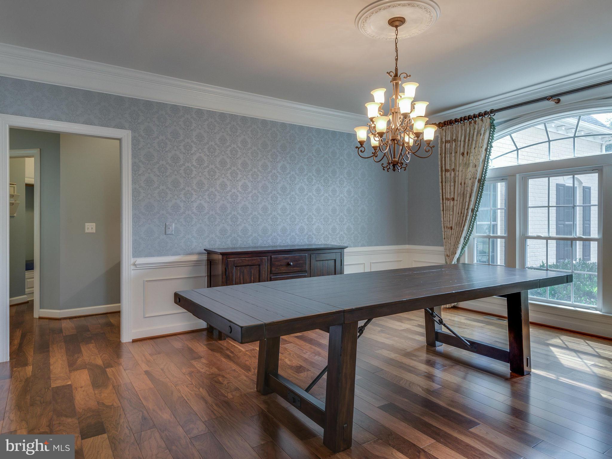 1667 Hunting Crest Way Vienna, VA 22182 - Photo 3 of 30 Dining Room