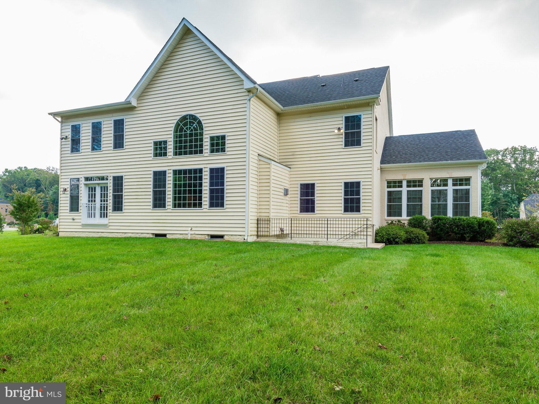1667 Hunting Crest Way Vienna, VA 22182 - Photo 28 of 30 Exterior (Rear)