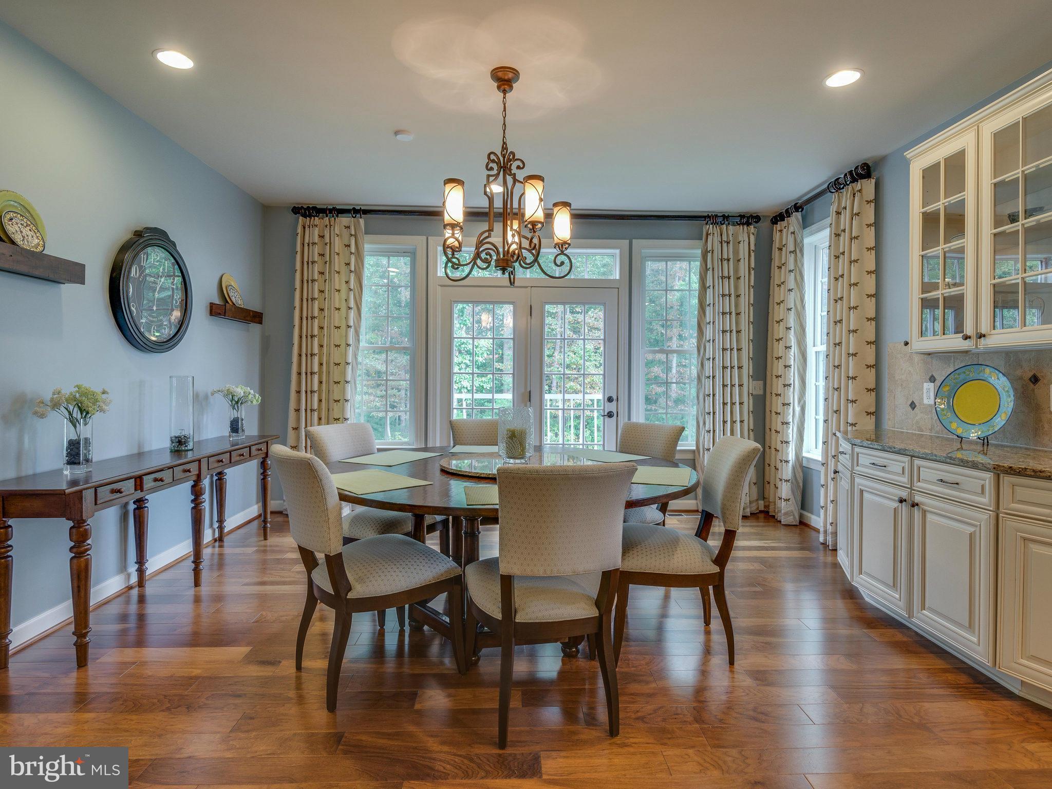 1667 Hunting Crest Way Vienna, VA 22182 - Photo 10 of 30 Morning Room