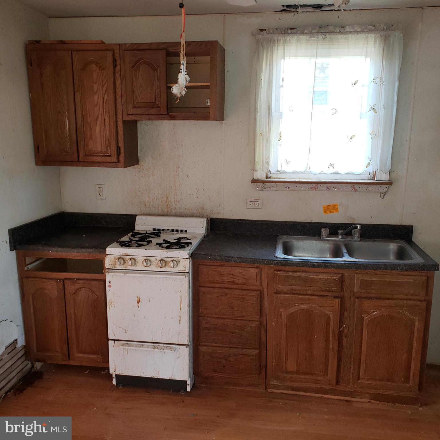 3605 Annapolis Road Halethorpe, MD 21227 - Photo 21 of 31 KITCHEN UPPER