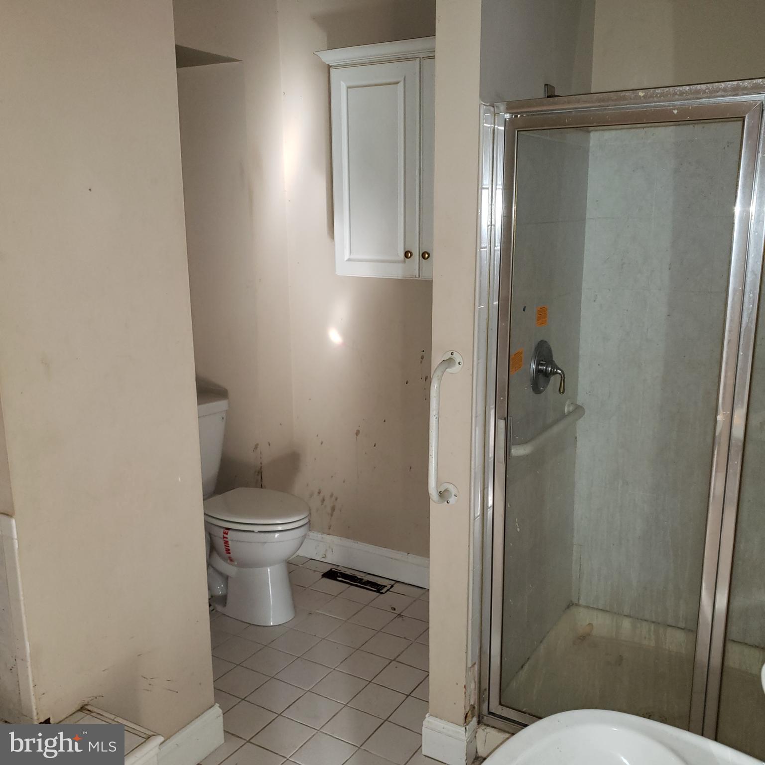 3605 Annapolis Road Halethorpe, MD 21227 - Photo 6 of 31 BATHROOM