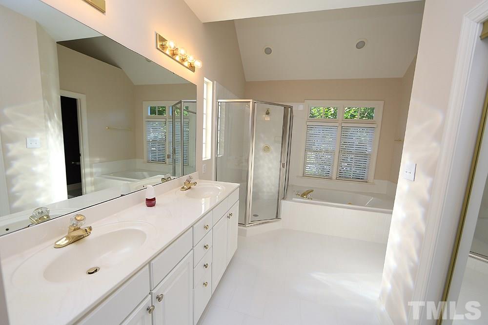 4004 Grayson Ridge Court Raleigh, NC 27613 - Photo 8 of 13