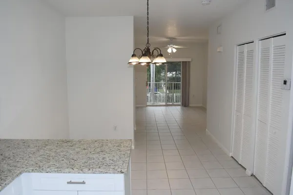 $2,380 | 2010 Taylor Street, Unit 7B, Hollywood, FL 33020