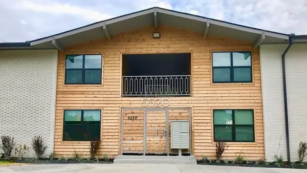 $1,260 | 5520 Gaston Avenue, Unit 206, Dallas, TX 75214