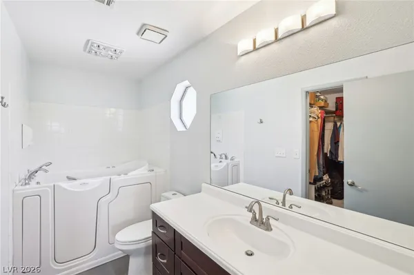 $424,900 | 371 Legacy Drive, Henderson, NV 89014