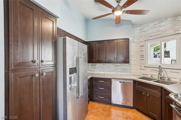 $424,900 | 371 Legacy Drive, Henderson, NV 89014