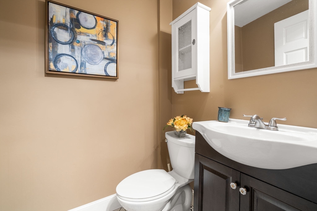 29 Gammons Road Newton, MA 02468 - Photo 23 of 39