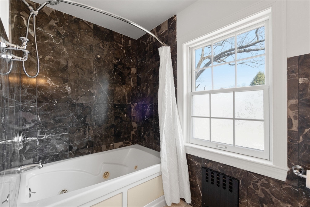 29 Gammons Road Newton, MA 02468 - Photo 27 of 39