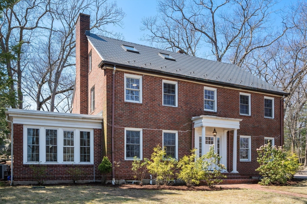 29 Gammons Road Newton, MA 02468 - Photo 3 of 39
