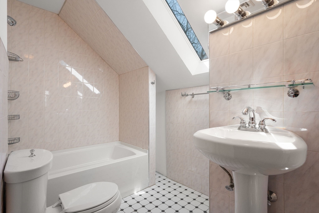 29 Gammons Road Newton, MA 02468 - Photo 32 of 39