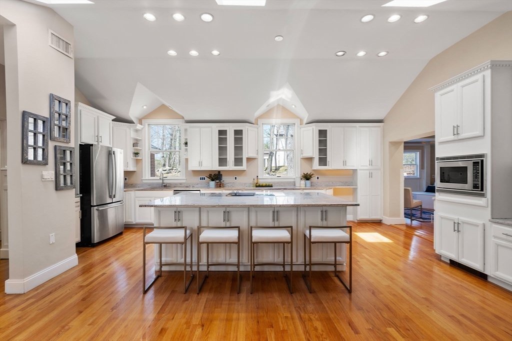 29 Gammons Road Newton, MA 02468 - Photo 7 of 39