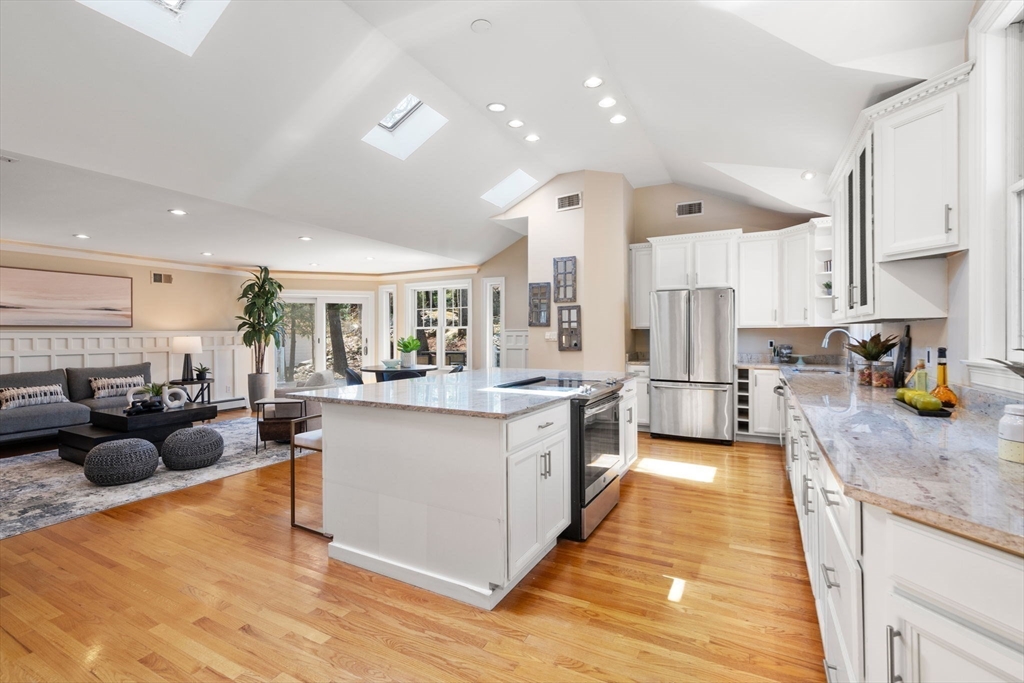29 Gammons Road Newton, MA 02468 - Photo 9 of 39
