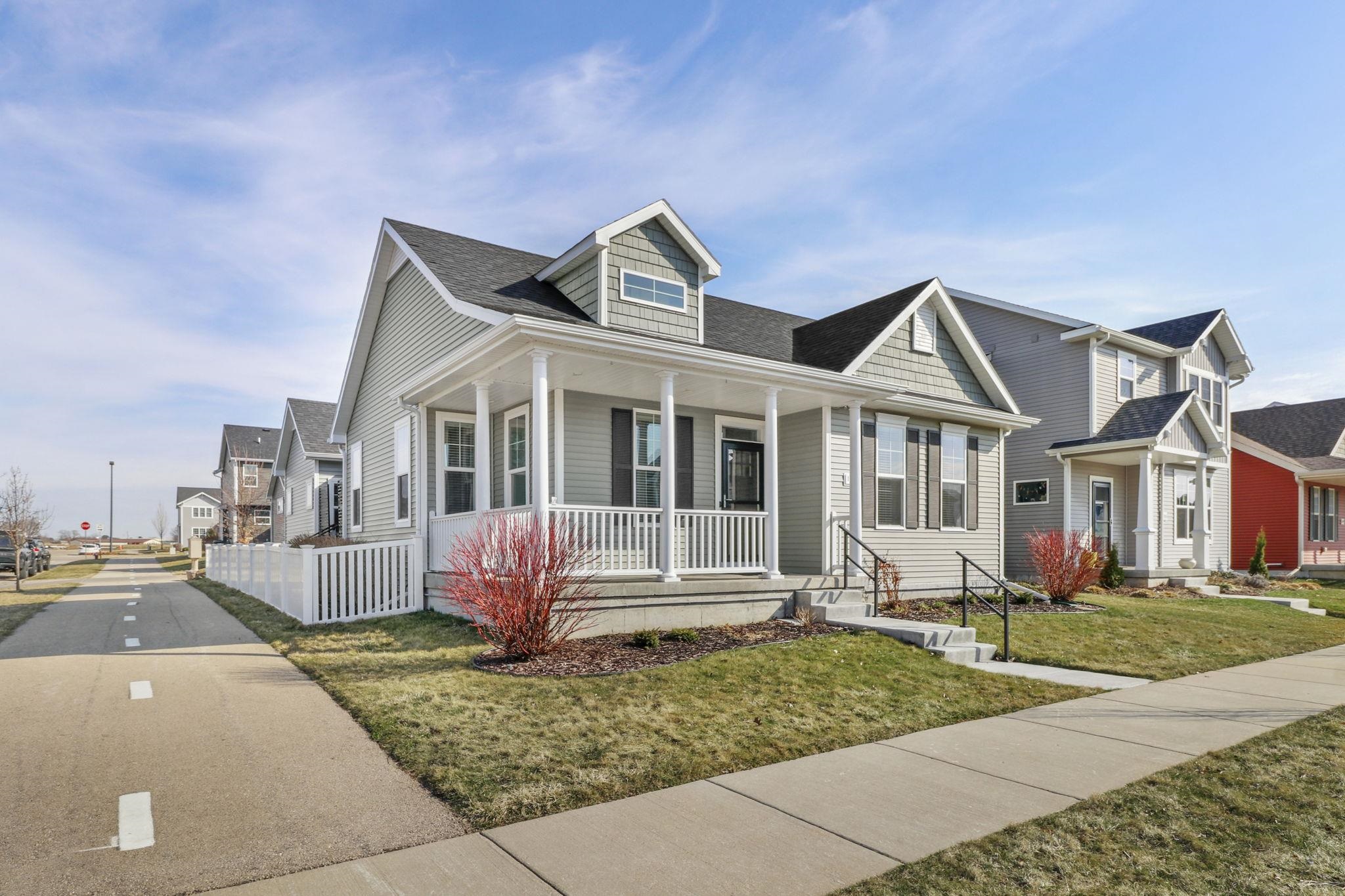 1203 Twisted Branch Way Sun Prairie, WI 53590 - Photo 1 of 35