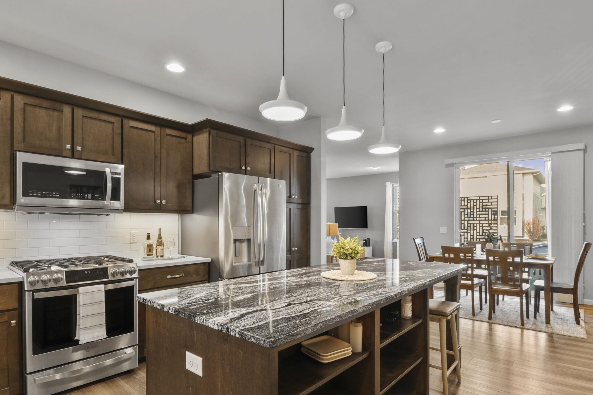 1203 Twisted Branch Way Sun Prairie, WI 53590 - Photo 8 of 35