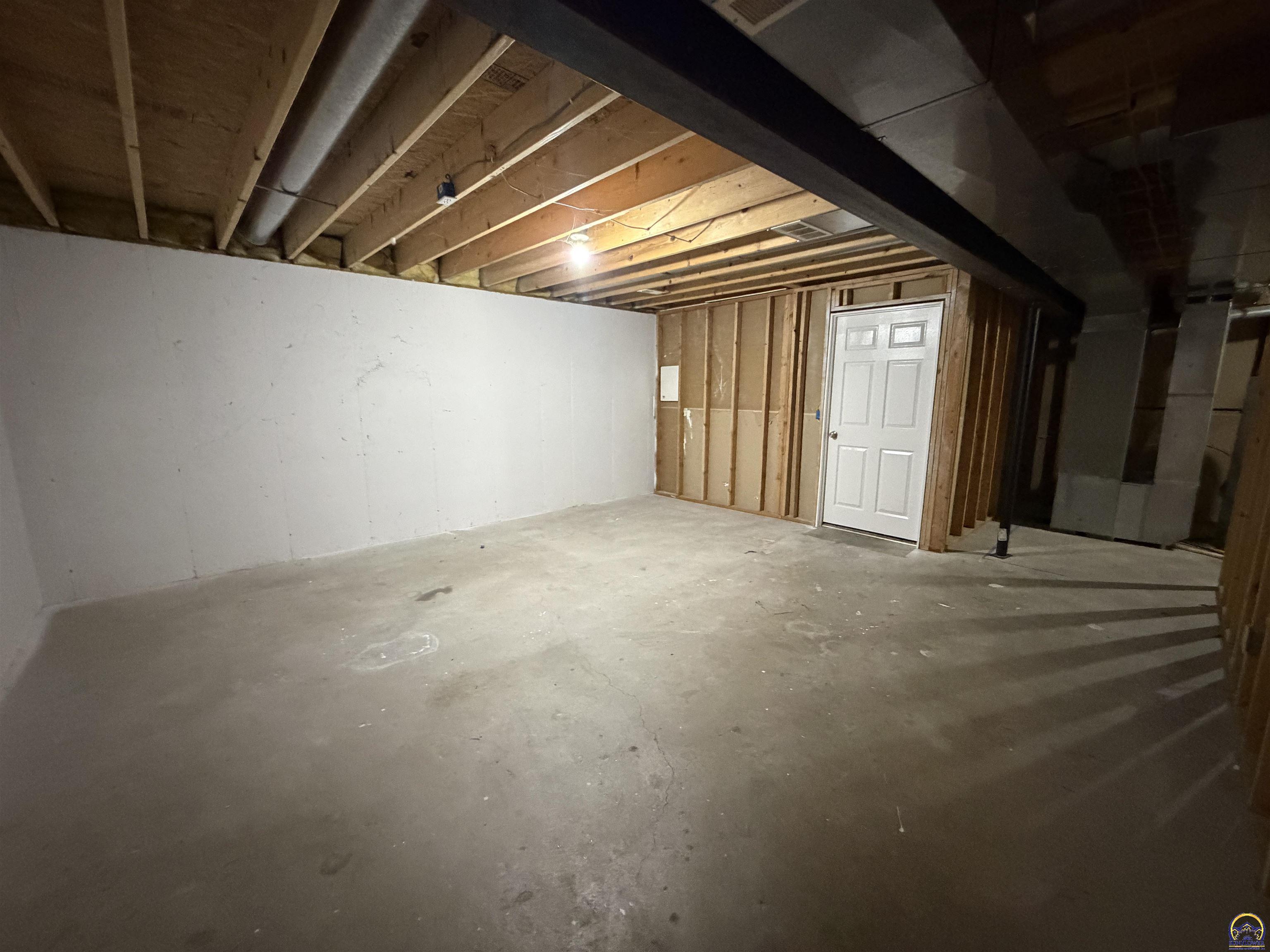 4015 Northwest Krysten Street Topeka, KS 66618 - Photo 13 of 23