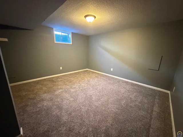 $299,999 | 4015 Northwest Krysten Street, Topeka, KS 66618