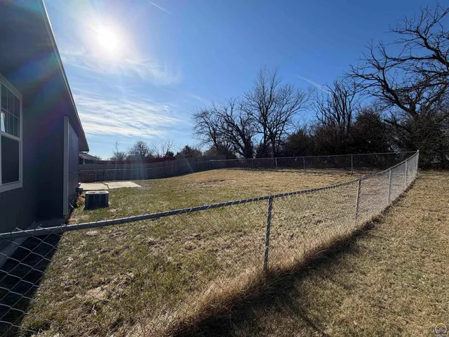 $299,999 | 4015 Northwest Krysten Street, Topeka, KS 66618