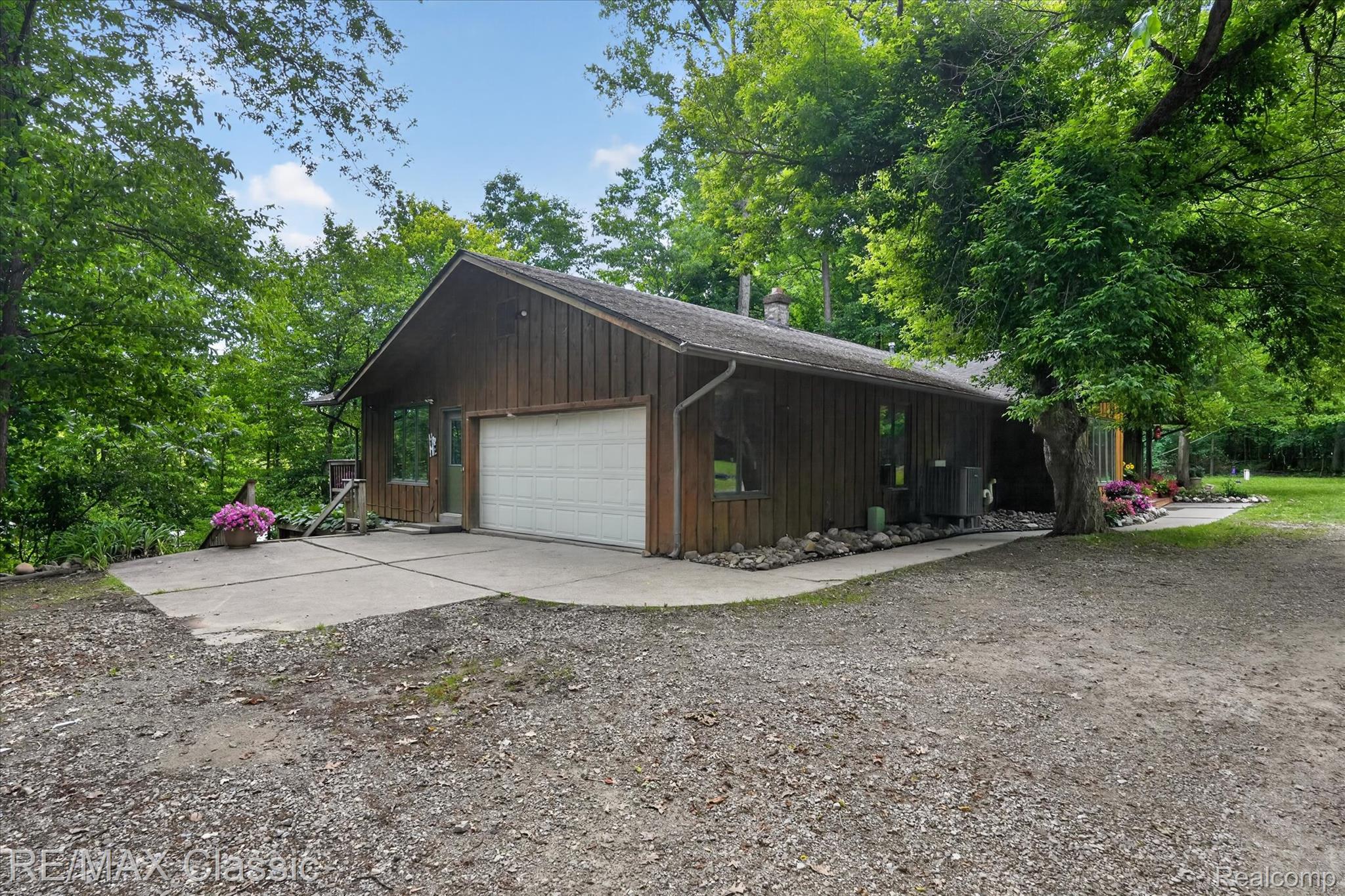 12189 Gage Road Holly, MI 48442 - Photo 62 of 69 62-12189-Gage-Rd-WindowStill.jpg